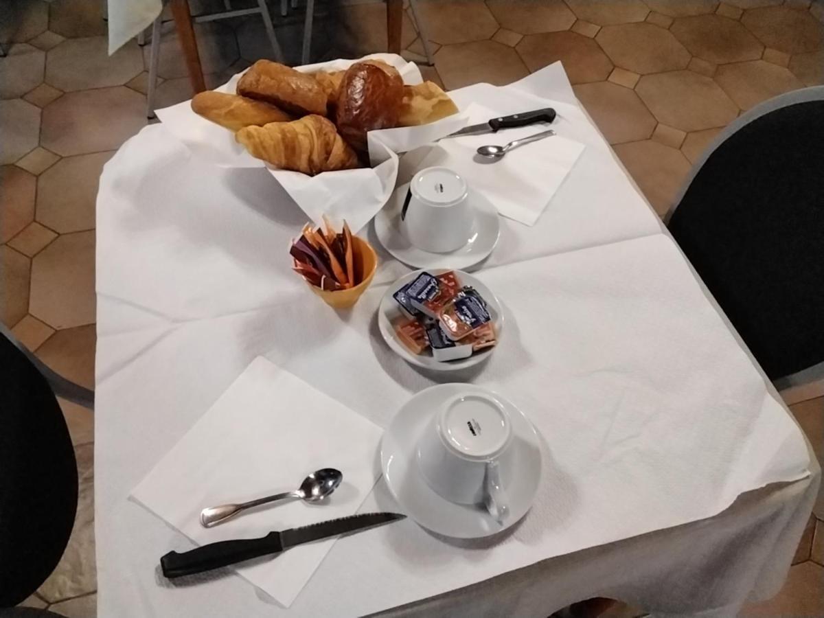 فندق Le Relais Des Sites Faverolles  المظهر الخارجي الصورة